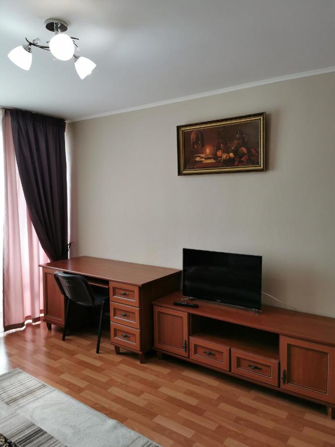 1 Комнатная Квартира В Самом Центре С Видом На Сквер Kostanái Exterior foto